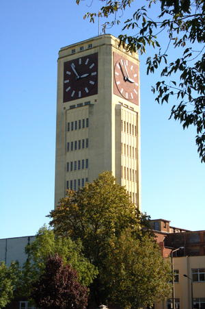 Bild vergr&ouml;&szlig;ern: Der gro&szlig;e Singer Uhrenturm in Wittenberge.
