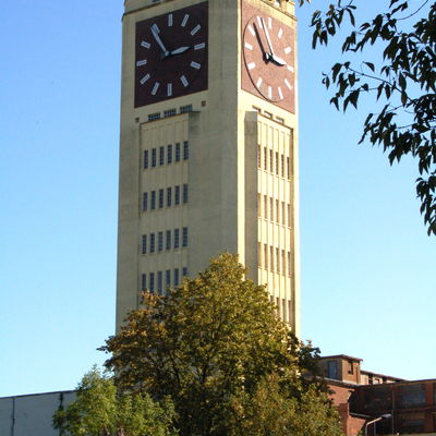 Der gro&szlig;e Singer Uhrenturm in Wittenberge. 