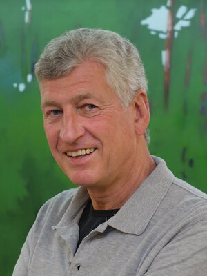 Bild vergr&ouml;&szlig;ern: Ein Portraitfoto des Autors Joachim Frank