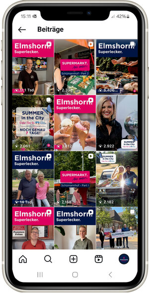 Bild vergr&ouml;&szlig;ern: Ein Smartphone-Bildschirm zeigt den Instagram-Feed zur digitalen Supernormal-Kampagne.