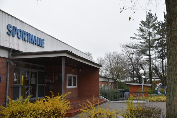 Bild vergr&ouml;&szlig;ern: Eingangsbereich der Olympiahalle (Sporthalle)